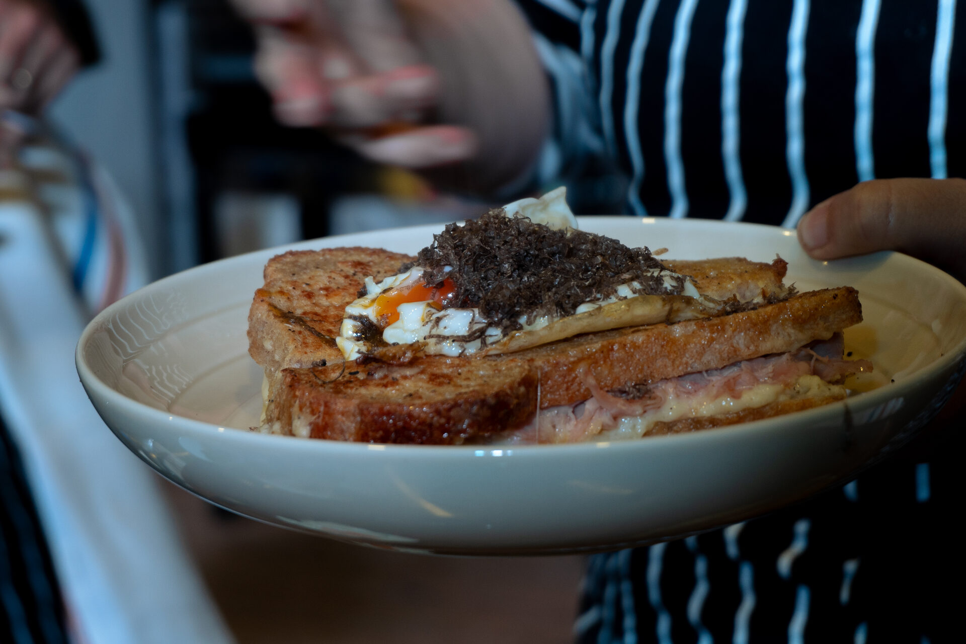 Croque madame con trufa